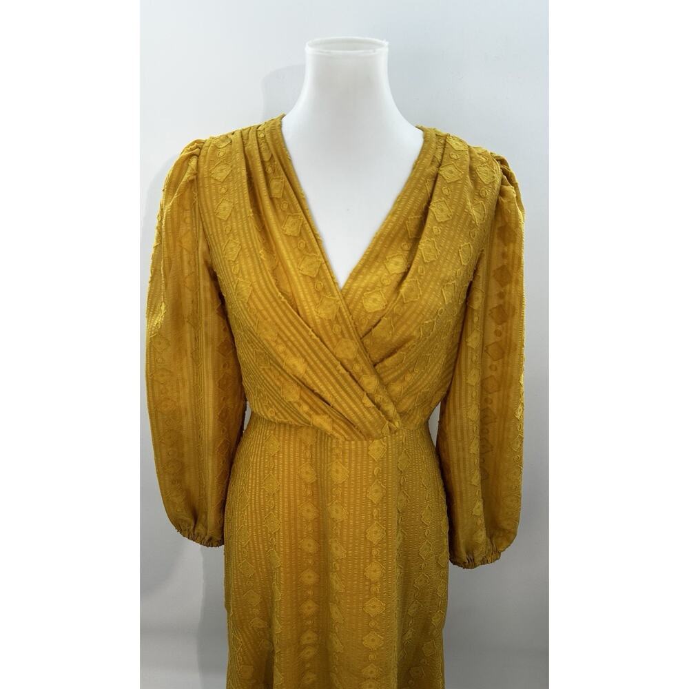 Maggy London Mustard Yellow Midi Dress Long Sleeve V-Neck Textured Sz 8 - Picture 6 of 11